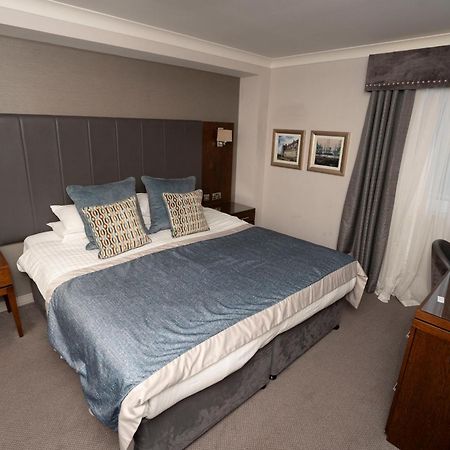 Golden Lion Hotel Стерлинг Экстерьер фото