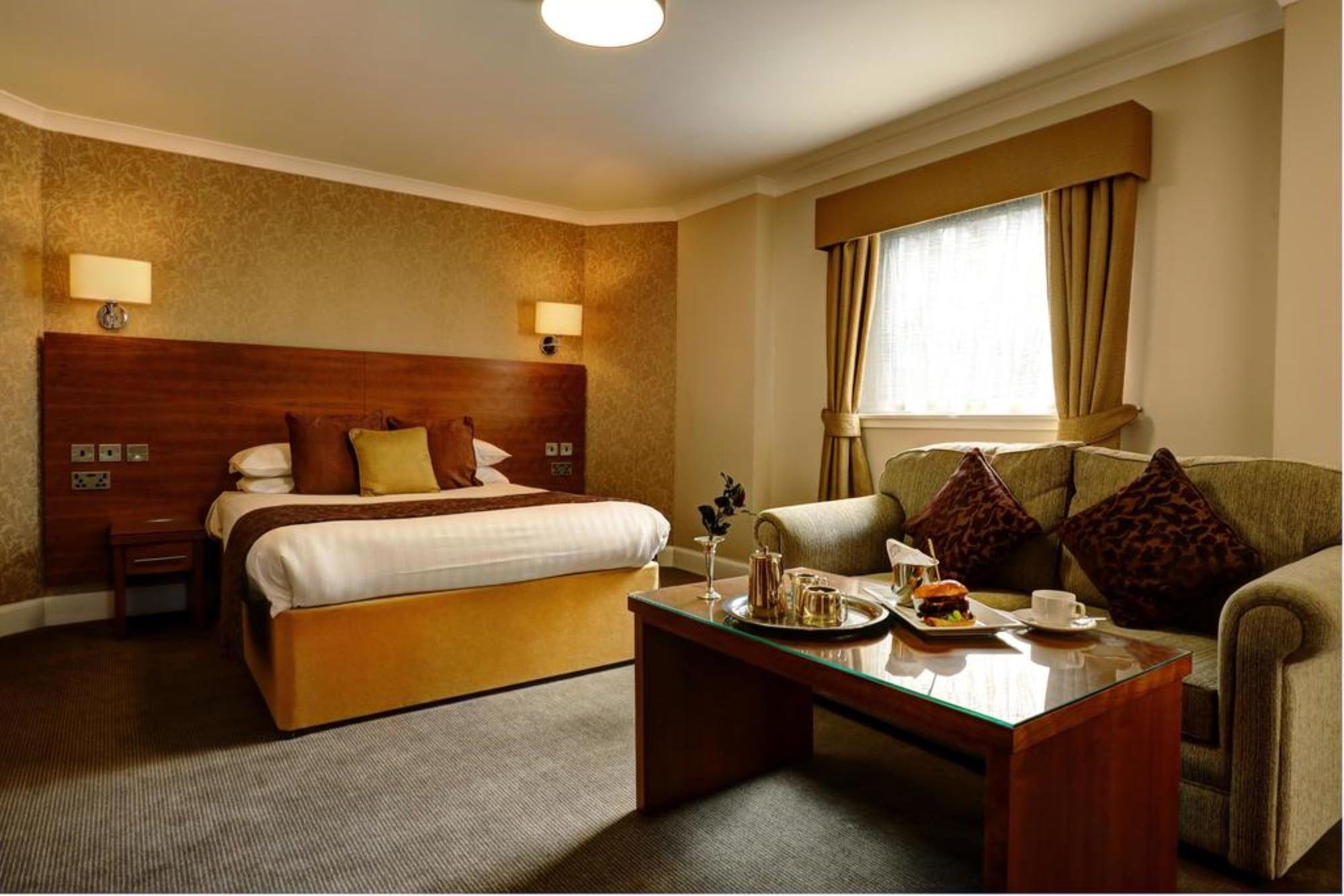 Golden Lion Hotel Стерлинг Экстерьер фото