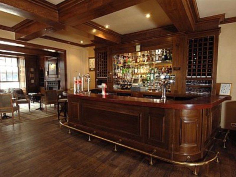 Golden Lion Hotel Стерлинг Экстерьер фото