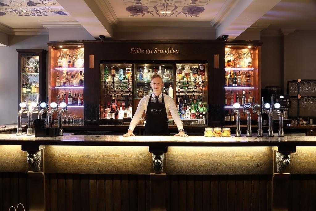 Golden Lion Hotel Стерлинг Экстерьер фото